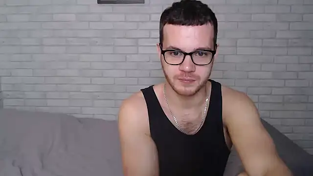 Alexxx horny online show from November 8, 3:21 am