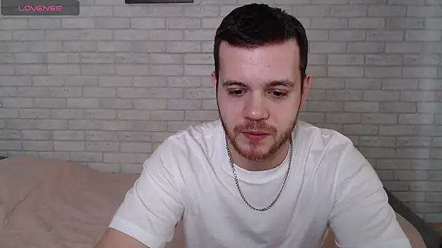 Alexxx horny online show from April 22, 6:53 am