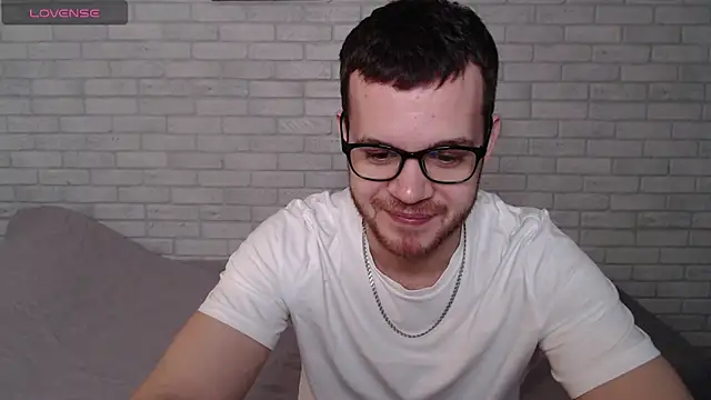 Alexxx horny online show from March 20, 4:57 am