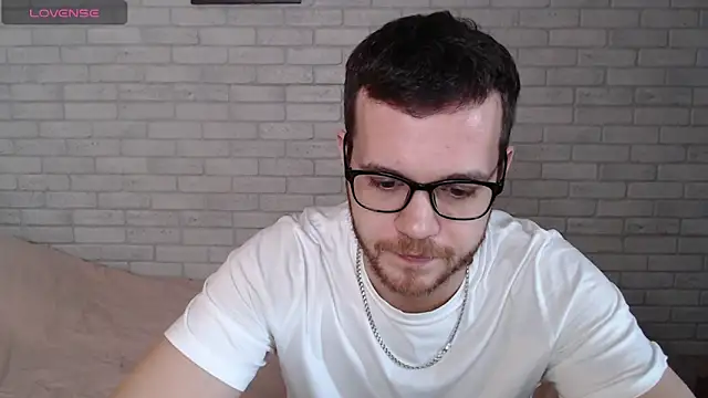 Alexxx horny online show from April 27, 12:14 pm