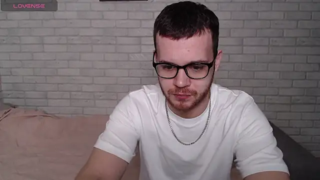 Alexxx horny online show from April 6, 3:46 am