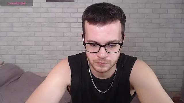 Alexxx horny online show from May 7, 11:02 am