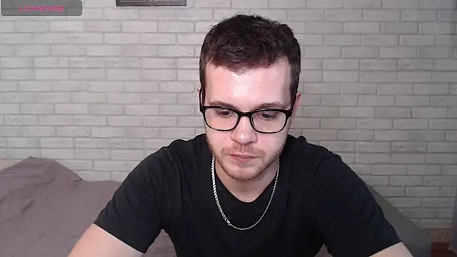 Alexxx horny online show from May 5, 2:42 pm