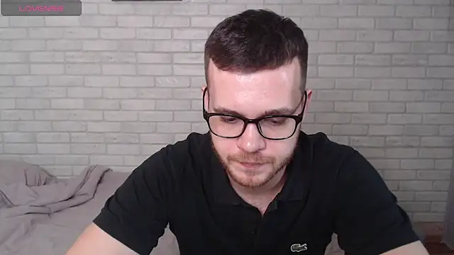 Alexxx horny online show from May 12, 3:18 pm