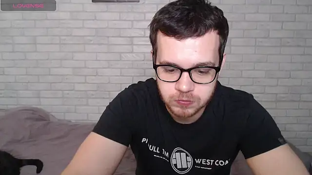 Alexxx horny online show from February 16, 8:13 am