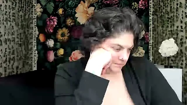 Exotic-Melons online show from February 15, 9:25 pm