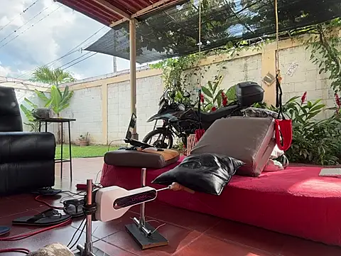 simon and david online show from February 21, 8:33 pm