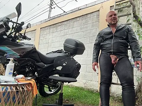 simon and david online show from December 13, 8:04 pm