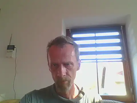 Snapshot of xxBareBabyxx chatting on November 8, 12:42 pm xxBareBabyxx online show from November 8, 12:42 pm