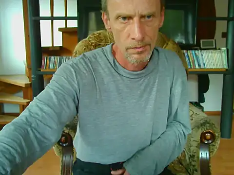 Snapshot of xxBareBabyxx chatting on October 15, 10:34 am xxBareBabyxx online show from October 15, 10:34 am