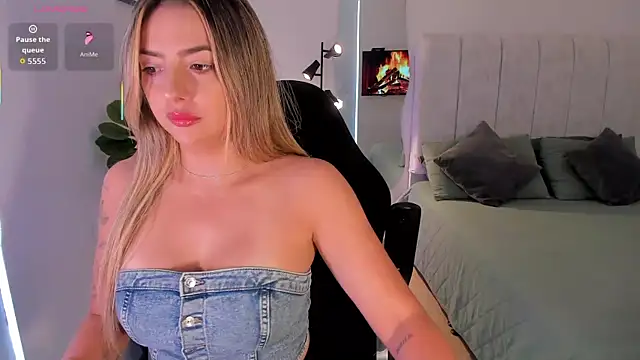 AmyWood online show from March 7, 3:28 pm