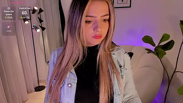 AmyWood online show from February 8, 10:07 pm