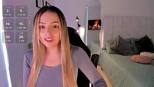 AmyWood online show from April 3, 9:10 pm