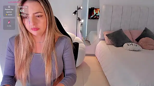 AmyWood online show from March 11, 7:30 pm