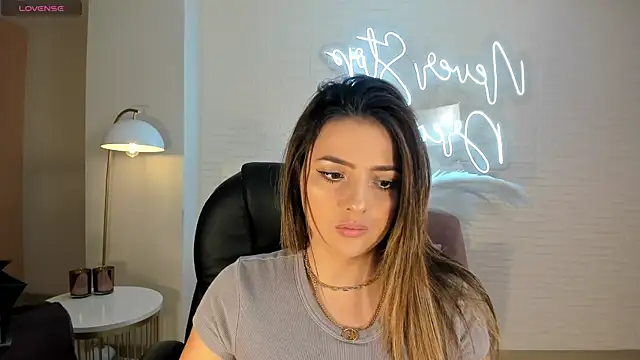 Snapshot of AmyWood chatting on January 22, 12:38 am AmyWood online show from January 22, 12:38 am