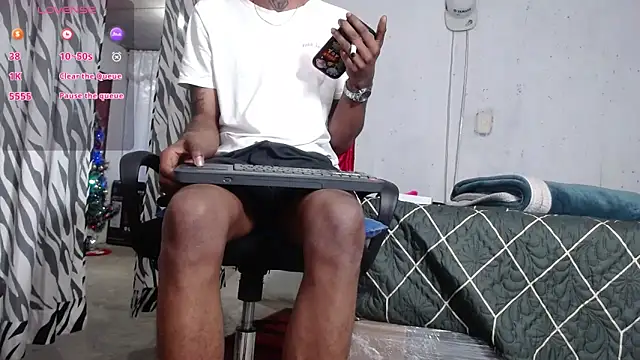 kilian xx online show from December 14, 11:05 am