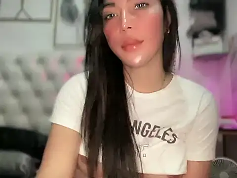 Snapshot of kristinestar chatting on November 13, 2:04 am kristinestar online show from November 13, 2:04 am