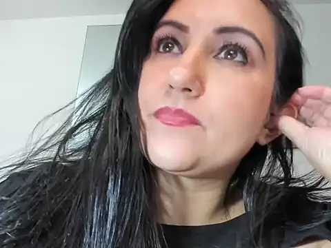 foxy-porn1 online show from December 1, 8:21 pm