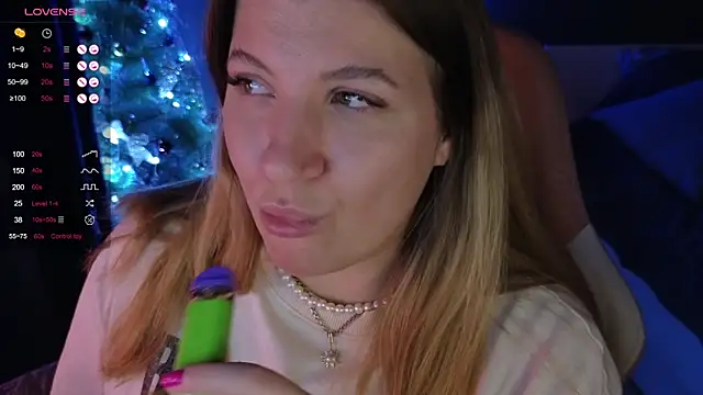 Snapshot of Fairy__Sofia chatting on December 29, 10:47 pm Fairy Sofia online show from December 29, 10:47 pm