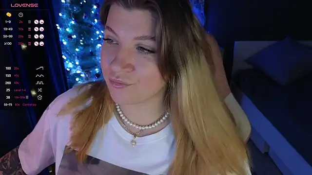 Snapshot of Fairy__Sofia chatting on December 26, 8:18 am Fairy Sofia online show from December 26, 8:18 am