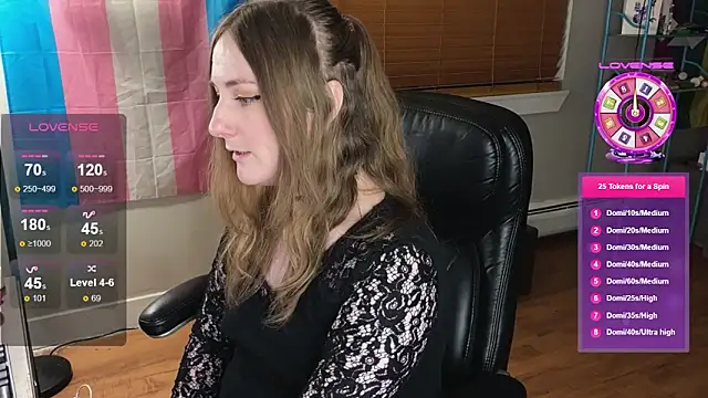 luluvaladon online show from October 29, 3:16 am