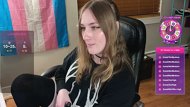 luluvaladon online show from September 19, 2:59 am