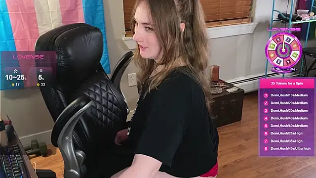 luluvaladon online show from April 2, 2:08 am