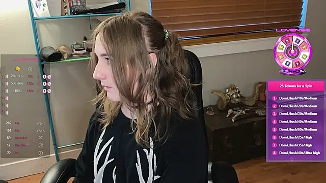 luluvaladon online show from March 5, 12:38 am