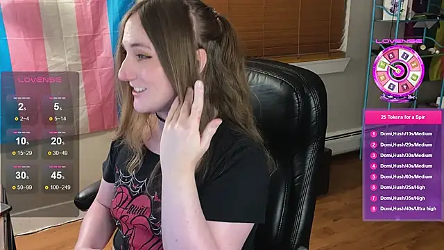 luluvaladon online show from November 23, 5:17 am