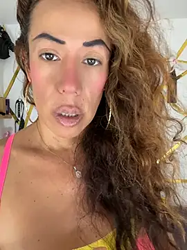 YOURSDEBORA online show from July 29, 7:02 pm