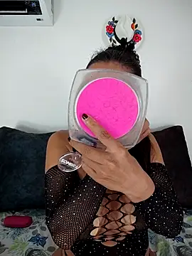 YOURSDEBORA online show from September 19, 7:29 pm