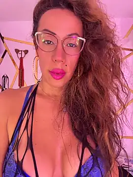 YOURSDEBORA online show from May 23, 6:29 pm