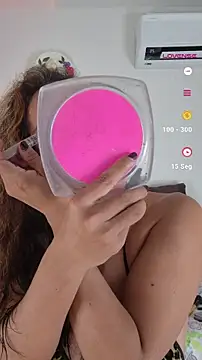 YOURSDEBORA online show from November 18, 8:01 pm