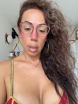 YOURSDEBORA online show from June 7, 7:41 pm