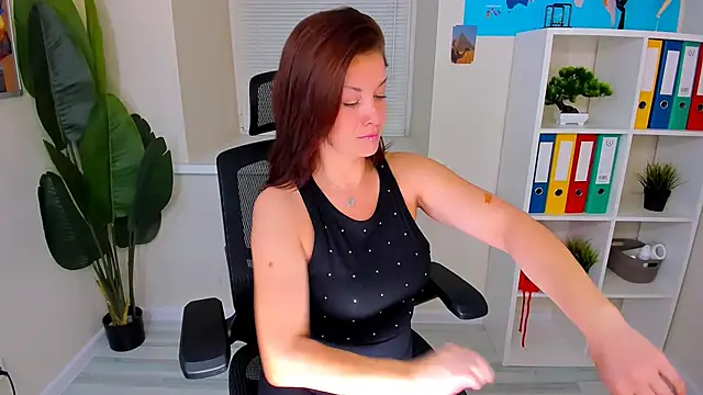 AnaMills online show from November 19, 10:15 am