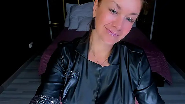 AnaMills online show from October 2, 10:40 am