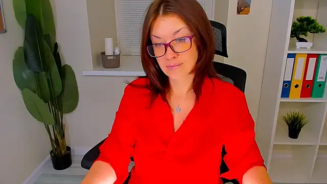 AnaMills online show from October 11, 3:13 pm