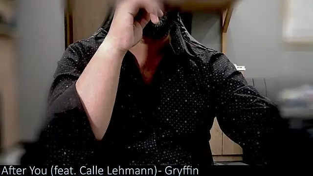  x rated  online show from April 4, 1:56 am