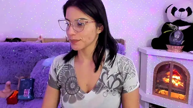 Snapshot of Arenne_rouse chatting on January 21, 10:41 pm Arenne rouse online show from January 21, 10:41 pm