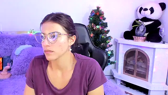 Snapshot of Arenne_rouse chatting on December 31, 12:54 am Arenne rouse online show from December 31, 12:54 am