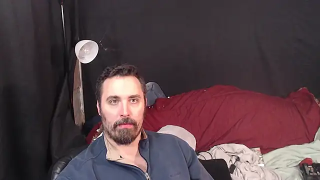 Snapshot of Metalstud chatting on October 24, 5:39 am Metalstud online show from October 24, 5:39 am