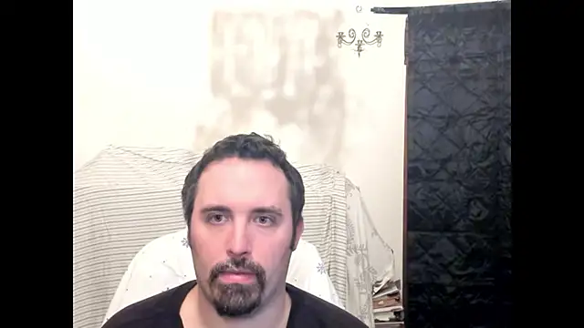 Snapshot of Metalstud chatting on November 13, 5:22 am Metalstud online show from November 13, 5:22 am