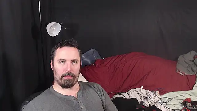 Snapshot of Metalstud chatting on October 25, 3:17 am Metalstud online show from October 25, 3:17 am