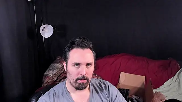 Snapshot of Metalstud chatting on November 27, 3:07 am Metalstud online show from November 27, 3:07 am