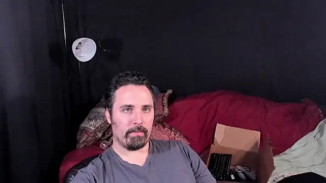 Snapshot of Metalstud chatting on November 26, 1:49 am Metalstud online show from November 26, 1:49 am