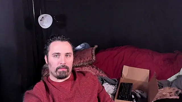 Snapshot of Metalstud chatting on November 28, 1:39 am Metalstud online show from November 28, 1:39 am