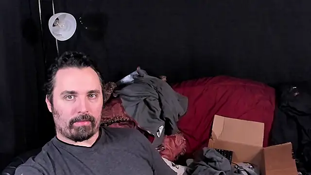 Snapshot of Metalstud chatting on December 1, 6:58 am Metalstud online show from December 1, 6:58 am