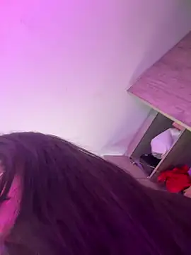 vaneelee online show from January 8, 1:00 am