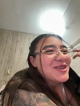 vaneelee online show from November 25, 3:29 am