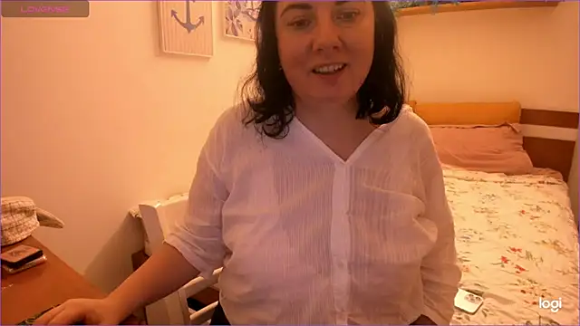 Snapshot of alisiaparril chatting on June 11, 10:45 am alisiaparril online show from June 11, 10:45 am